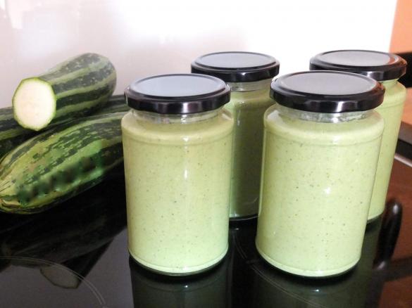Zucchiniverwertung - Variation von Zucchinicreme (die "Leichte")- Nudelsosse