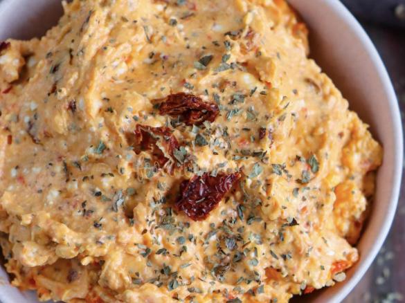 Tomaten-Feta-Dip