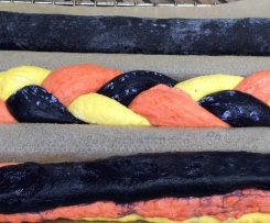 Deutschland- / WM + EM-Brot   Variation von bunter Brotzopf...Hingucker auf Büffet