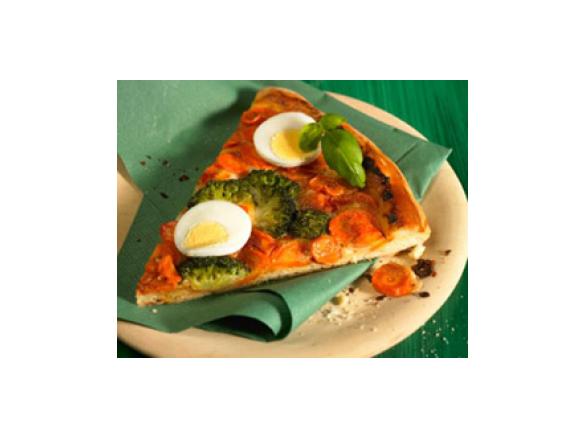 Gemüsepizza mit Ei