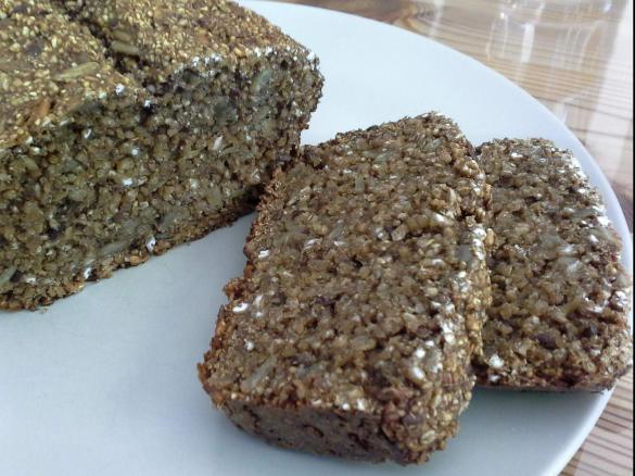 Schnelles und einfaches Schwarzbrot/Roggenvollkornbrot