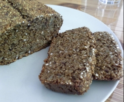 Schnelles und einfaches Schwarzbrot/Roggenvollkornbrot