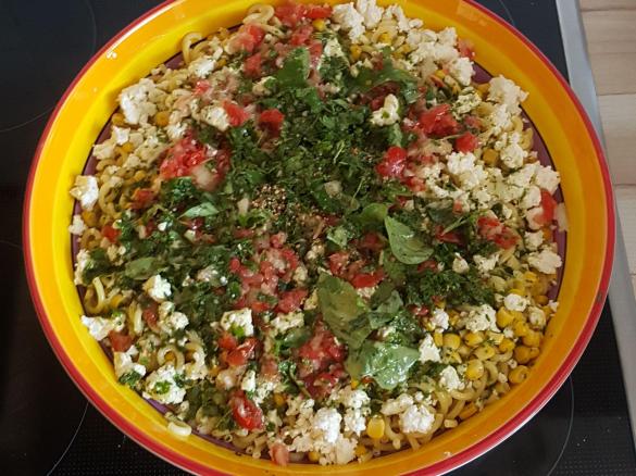 Variation Nudelsalat mit leckerem Öl-Essig-Dressing