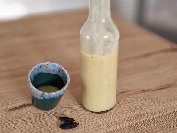 Eierlikör mit Tonkabohne und Gin