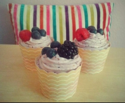 Mango-Beeren-Cupcakes