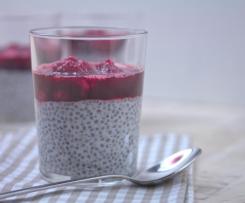 Kokos Chia Pudding mit Blaubeeren