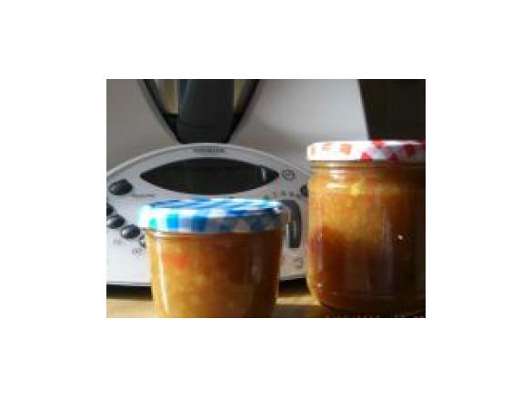 Paprika-Orangen-Apfel-Relish zum Dippen und Grillen