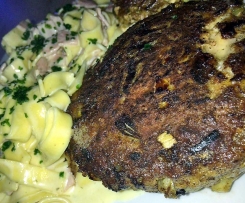 Pasta - Tagliatelle-Carbonara / Bifteki - Italien grüßt Griechenland