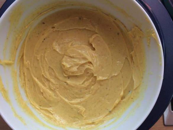 Curry-Knoblauch-Butter zum Grillen