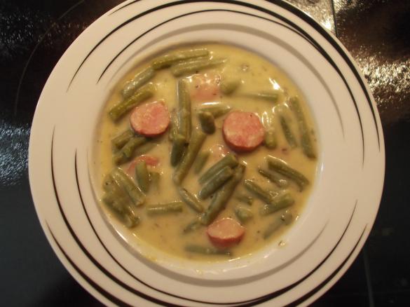 Grüne-Bohnen-Eintopf mit Mettwürstchen