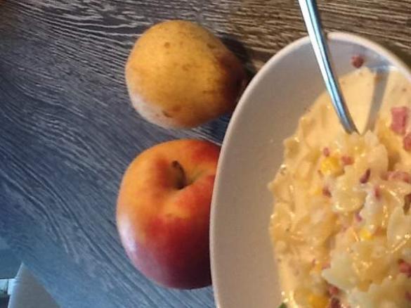 Bunte Schmelzkäsesuppe