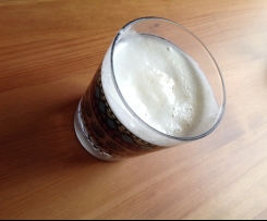 Bananenmilch mit kleinen Stückchen