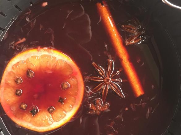 Glühwein mit Orangensaft