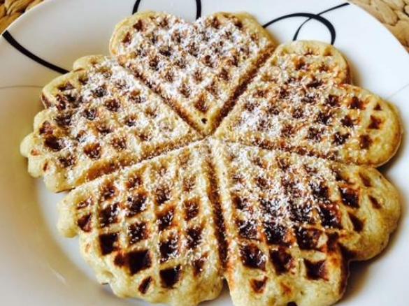 Haferflocken-Apfel-Waffeln