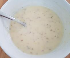 Kartoffelcremesuppe mit körnigem Senf