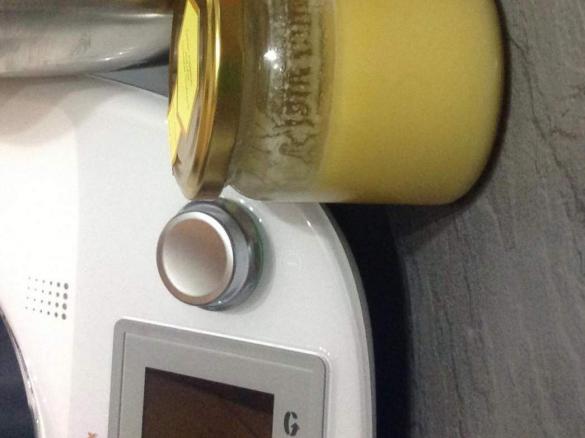 Heiße Milch mit Honig