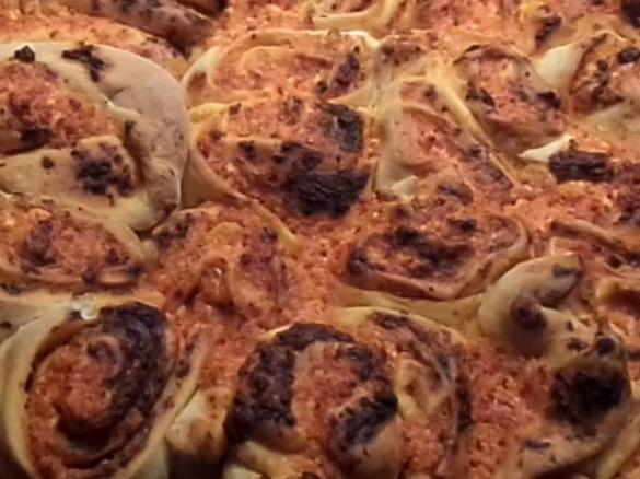 Faltenbrot - Variation mit Grillpaprika und Feta