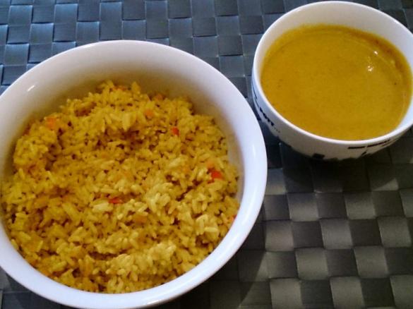 Möhren-Paprika-Reis mit Gemüsesauce 
