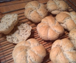 schnelle Körnerdinkelbrötchen