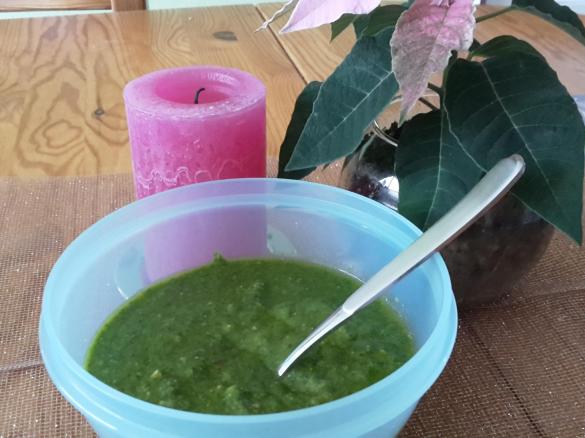 Rucola-Pesto low carb und ketogen