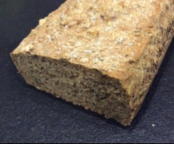 Schnelles Vollkorn-Dinkelbrot mit Körnern 🍞