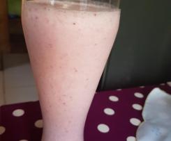 Erdbeer-Banane-Sahne-Shake