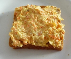 Frühlingshafter Käseaufstrich