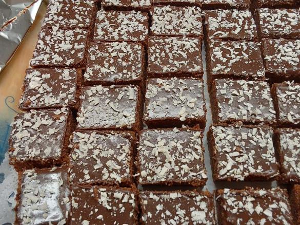 Schokoladen - Sauerrahm -  Kuchen