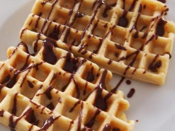 Schokosoße  / Schokosauce (z.B. für Waffeln)