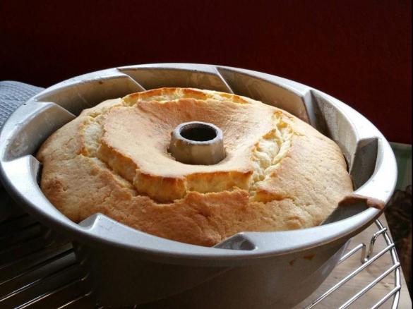 Zitronen-Mascarpone-Kuchen mit Zuckerguss