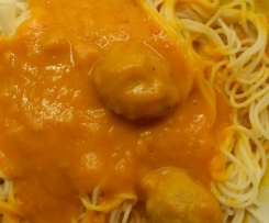 Halloween-Spaghetti-Sauce mit Kürbis