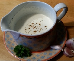 Knoblauchsauce zu gegrilltem Fleisch , Koblauchcreme