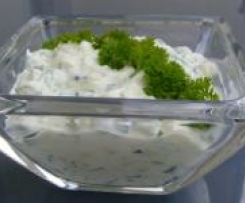 Pikanter Brotaufstrich mit Quark