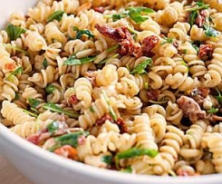 Mediteraner Nudelsalat