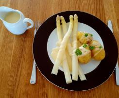 Spargel mit Kartoffeln und Sauce Hollandaise
