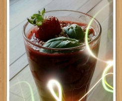 Schoko Dessert mit Erdbeer-Basilikumsoße