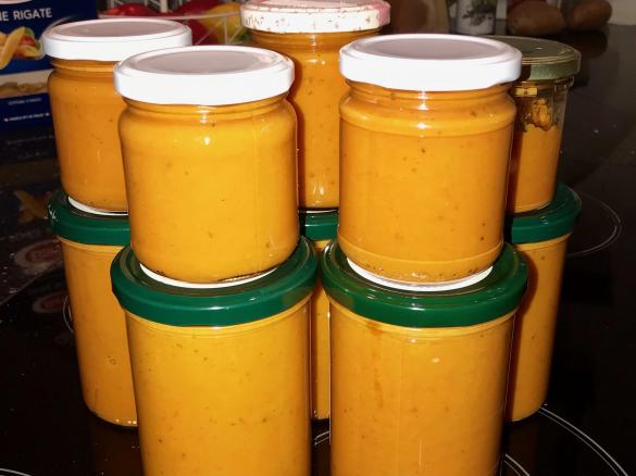 Tomatensauce auf Vorrat