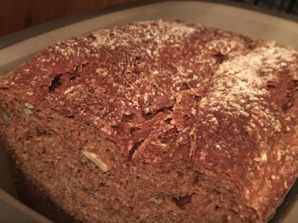 Dinkel-Roggen Brot mit Kürbiskerne