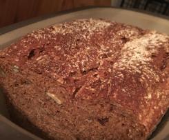 Dinkel-Roggen Brot mit Kürbiskerne