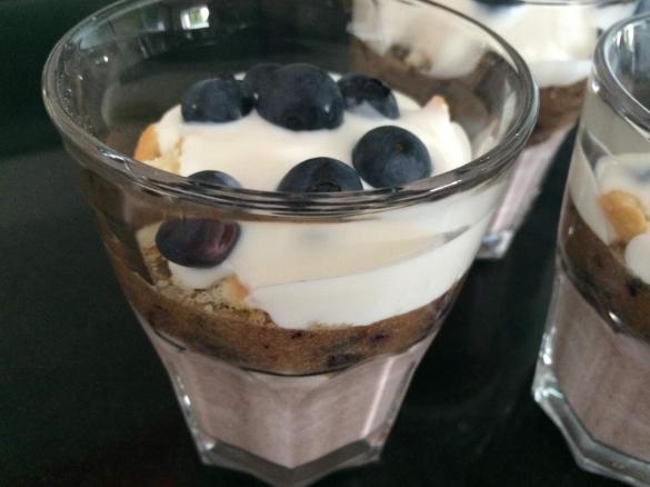 Heidelbeer-Joghurt-Dessert