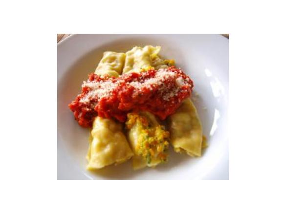 Cannelloni mit Schinken-Gemüse-Füllung