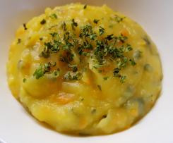 Kartoffelsuppe mit Knollenselleriegrün