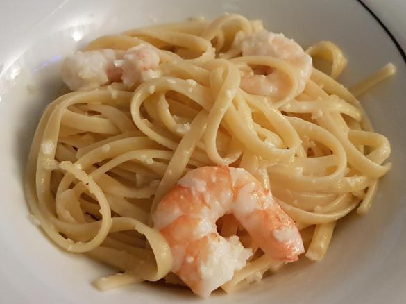 Linguine in Zitronensauce mit Garnelen