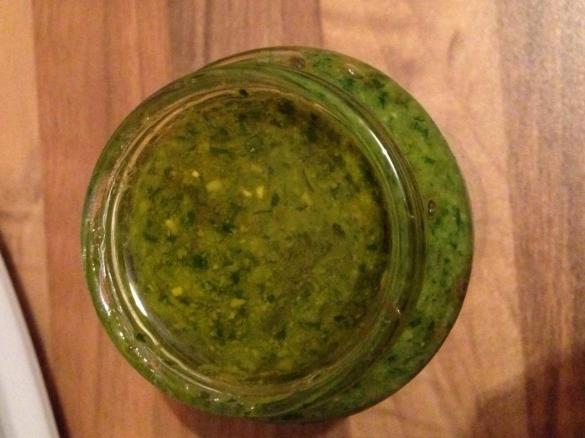 Basilikum Rucola Pesto