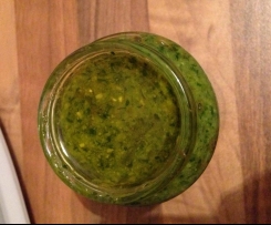 Basilikum Rucola Pesto