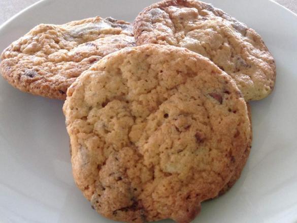 Nuss-Schoki-Rosinen-Cookies