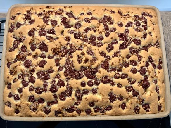 Yvonne‘s versunkene Kirschen - Kirschkuchen vom Blech
