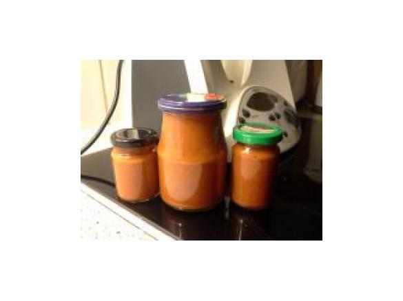 Tomatensoße auf Vorrat für Pizza und Pasta