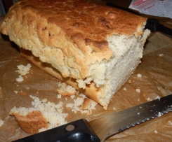 Weizenbrot mit Kräuterkäse