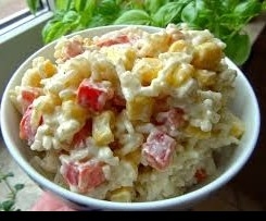Curry-Reissalat mit Mais und Paprika